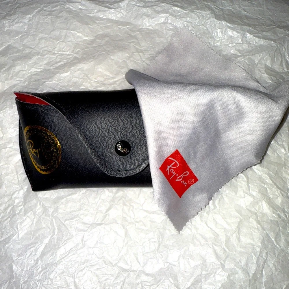 Black Case & Lens Cloth
